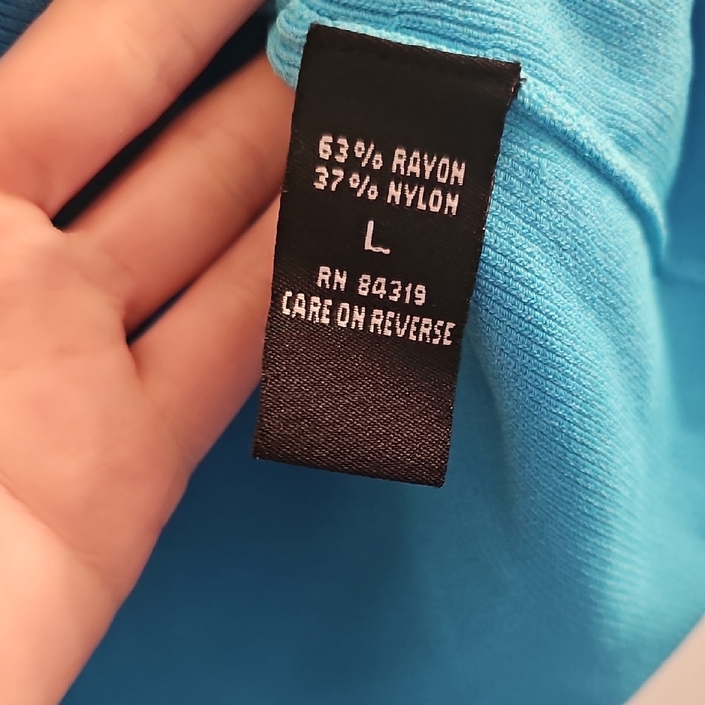 Blue Ribbed V-Neck Top - Picture 6 of 7